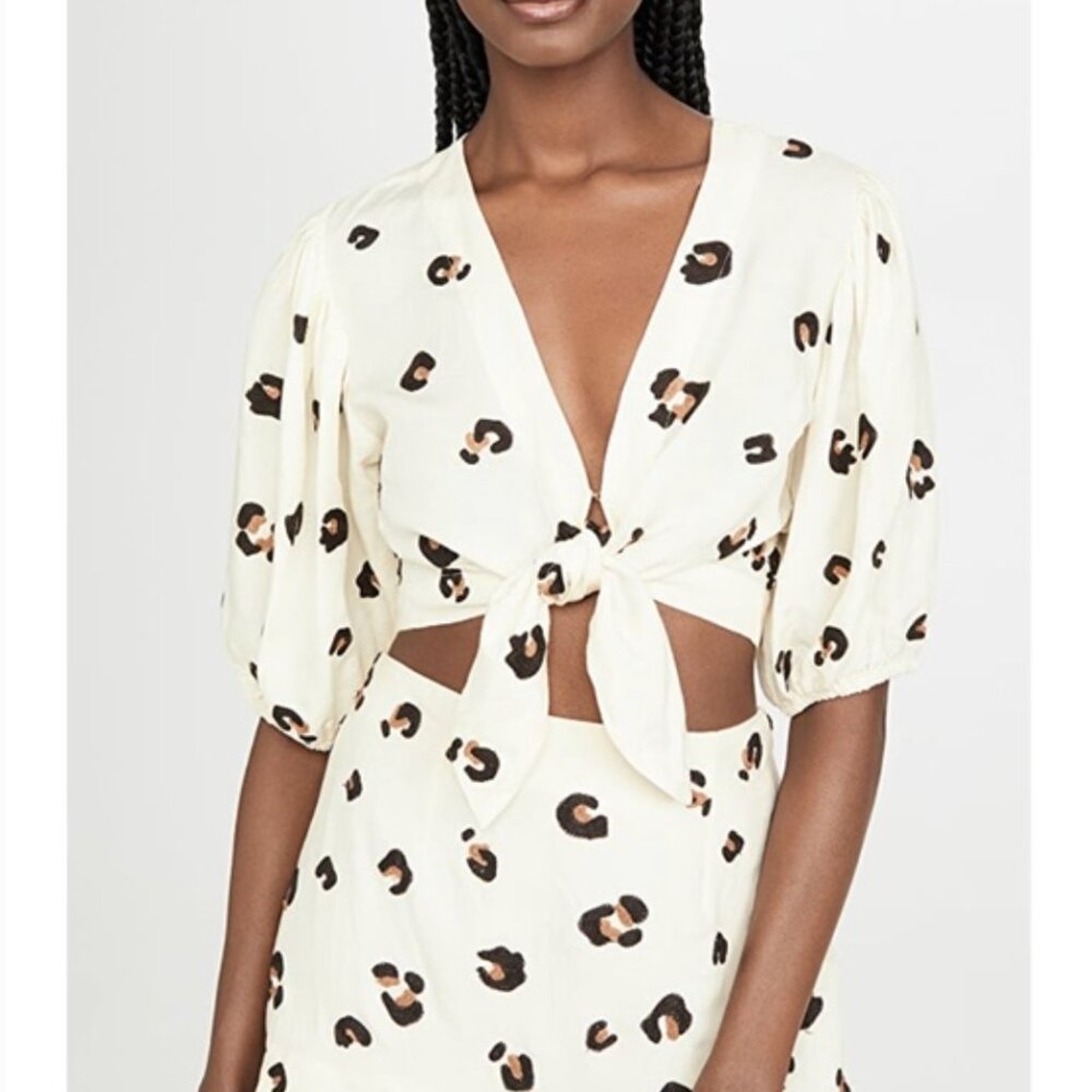 Red Carter Cheetah Embroidery Wrap Cropped Top with Puff Sleeves - Size XS